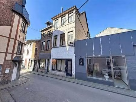 immeuble de rapport en ordre d'urbanisme (3 unités)