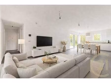 appartement 2 chambres avec terrasse et jardin