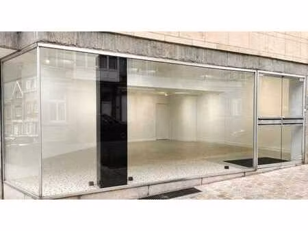 ixelles - espace commercial de 90m2