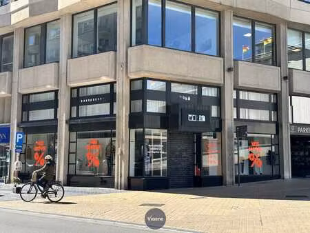opvallend hoekpand van 230m² op toplocatie