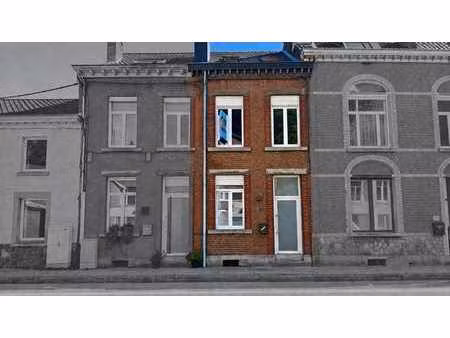 maison 3 chambres partiellement rénovée – jardin + parking