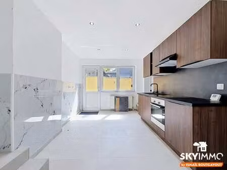 magnifique maison 3ch - parking - terrasse - peb c - elec ok