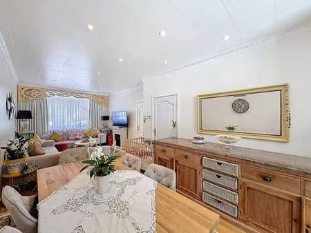 quartier européen  belle maison 4ch ± 216m² + cour