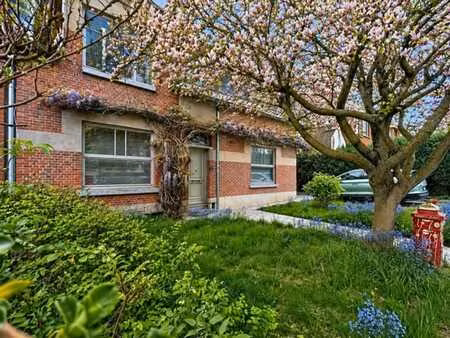 maison 3 façades de caractère avec 5 chambres et jardin