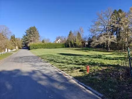 terrain résidentiel avec permis accordé