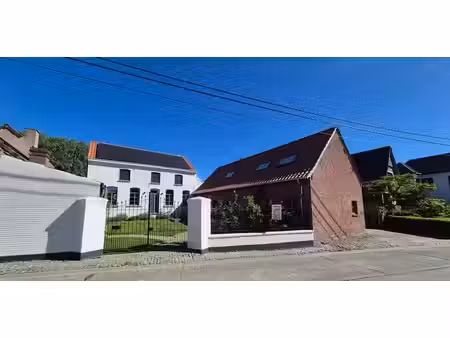 uniek gelegen en prachtig gerenoveerde hoeve  5 slaapkame...