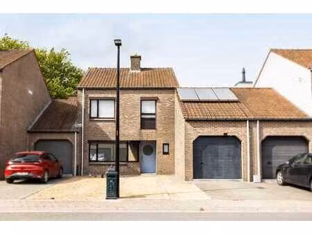 charmante maison à nieuwenhove