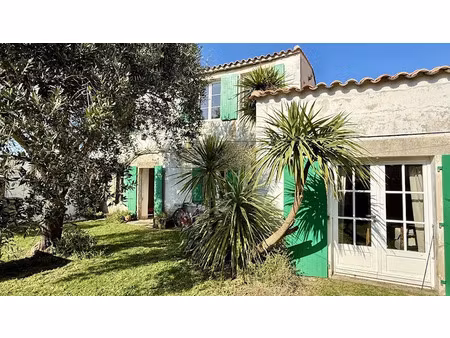 vente maison 9 pièces 240 m² à loix (17111)  1 400 000 €
