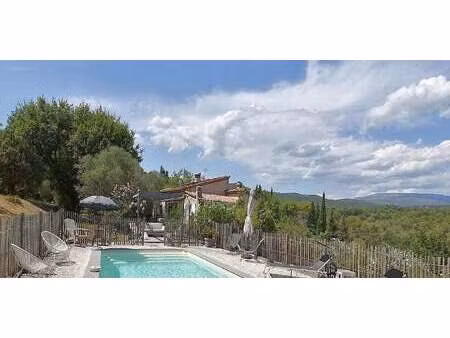 maison avec piscine et terrasse tourrettes (83)