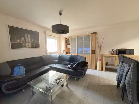 toulon est- dans residence recente appartement t2 de 42 m2 a