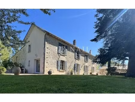 maison de caractère au coeur du haut val de sèvres