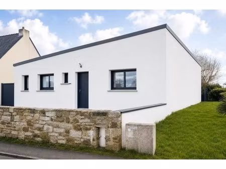 maison plein-pied de 108 m² à locqueltas