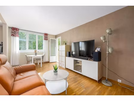 vente appartement 4 pièces 64 m² à crosne (91560)  160 000 €