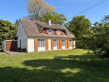 maison sur la commune de pendé de 180m2 8 pièces