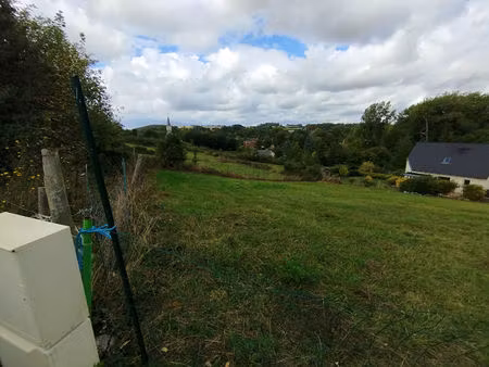 terrain à bâtir viabilisé de 1072 m²  plein sud  canaples (15 min amiens nord)