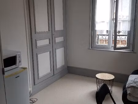 studio quartier henriville proche cv - cité scolaire