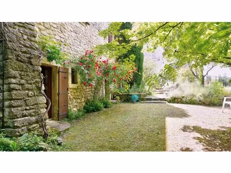secteur grignan  charmant maison en pierre à vendre