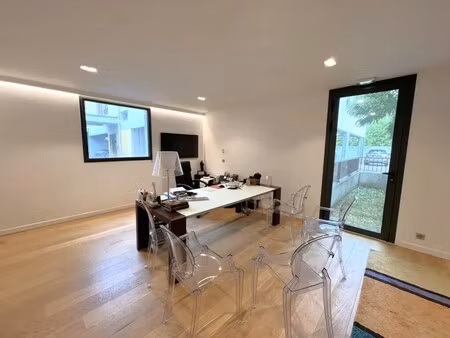 location bureaux 107 m²