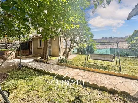 en exclusivité maison de ville avec jardin à carcassonne vue cité médiévale