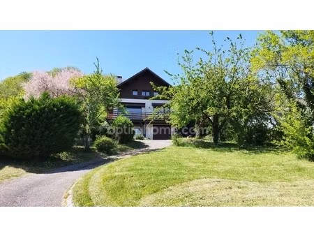 a vendre ! maison individuelle de type chalet  surface habitable de 190 m² et 6000 m² de t