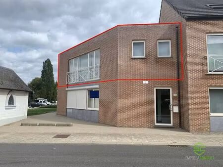 appartement à louer à loksbergen € 950 (lnsnx) - empresa consult sint-truiden | zimmo