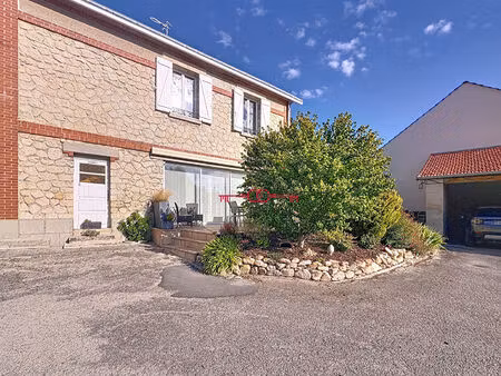 à vendre  belle maison de village à lavannes
