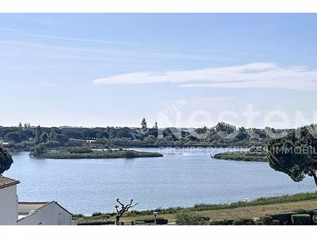 port camargue agréable appartement de type 3 avec belle vue dégagée