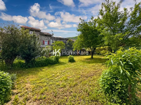 jolie maison de village au calme