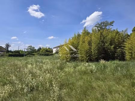 terrain 809 m²  réseaux en bordure  proche ales