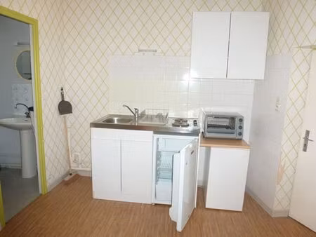studio semi meublé de 27 m² centre-ville  la ferté