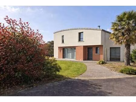 vente maison à loudéac (22600) : à vendre / 176m² loudéac