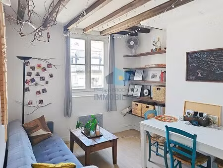 vivez l'âme du quartier latin dans ce charmant f2