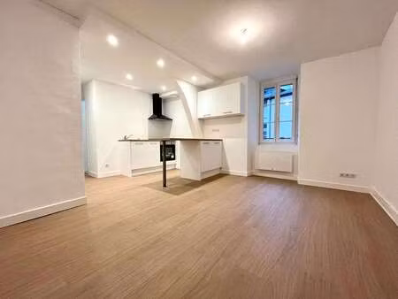 location appartement 3 pièces à nantes centre ville (44000) : à louer 3 pièces / 52m² nant