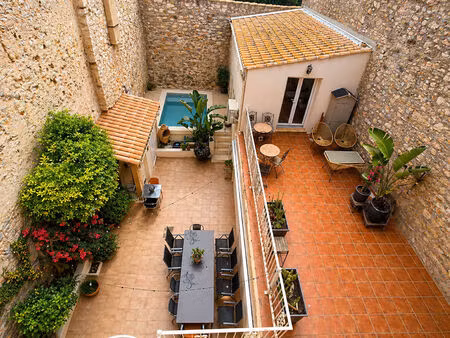port la nouvelle maison 6 piieces avec cour et terrasse