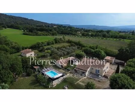 luberon  propriété tout confort avec gîte et piscine dans un environnement de campagne