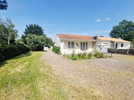 en vente maison 77 56 m² – 194 000 € |la chaize-giraud