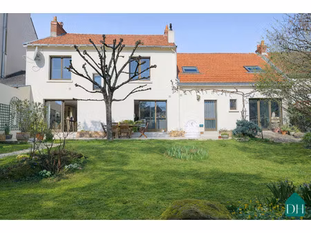 vente maison à nantes (44000) : à vendre / 181m² nantes