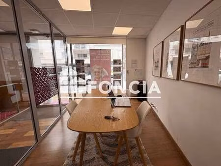 location bureaux et commerces à la baule-escoublac (44500) : à louer / 60m² la baule-escou