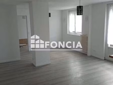 location appartement 2 pièces à lorient (56100) : à louer 2 pièces / 52m² lorient