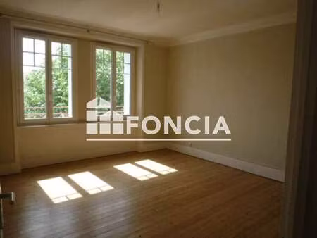 location appartement 3 pièces à lorient (56100) : à louer 3 pièces / 70m² lorient