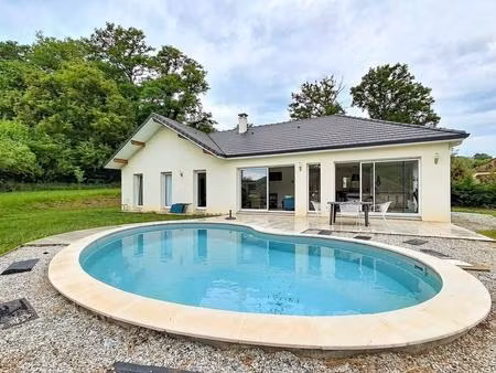 maison contemporaine avec piscine - lumineux - calme - verdoyant