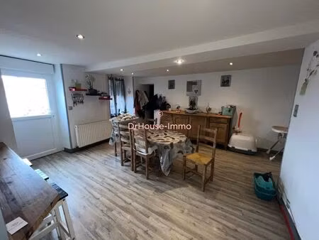 magnifique maison familiale de 7 pièces avec jardin arboré et garage à saint-denis-de-méré