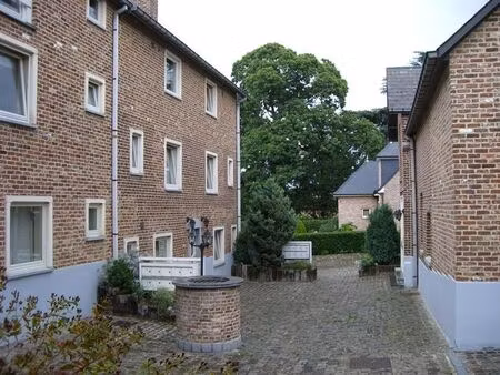 appartement trois chambres très bien situé