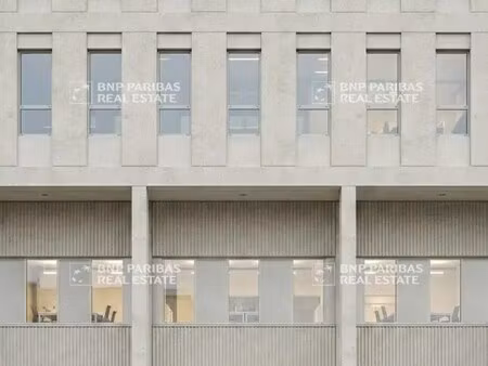 location bureaux 3 325 m²