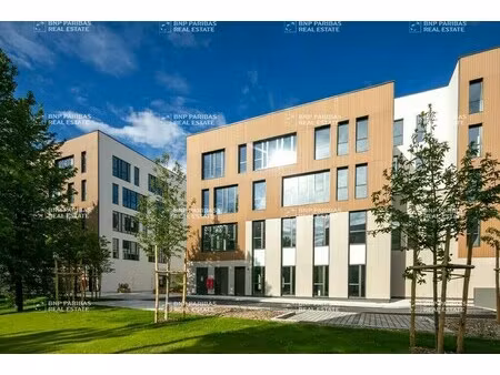 location bureaux 122 m² à 3 994 m²