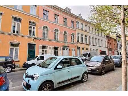quartier louise  élégante maison de maître sur 3 45ares