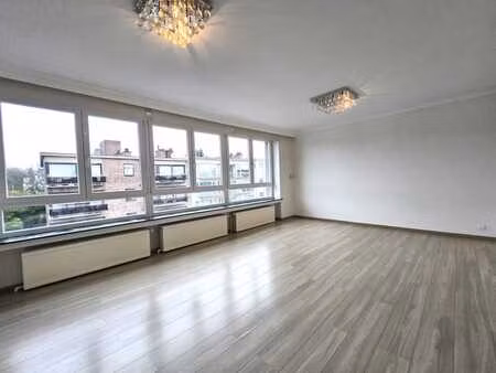 appartement 2 ch. lumineux avec grande baie vitrée
