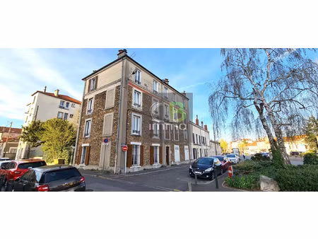 neuilly/marne rer a à 10 min
