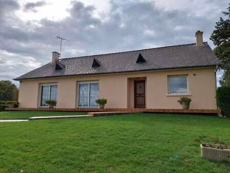 vente maison à argentré-du-plessis (35370) : à vendre / 135m² argentré-du-plessis