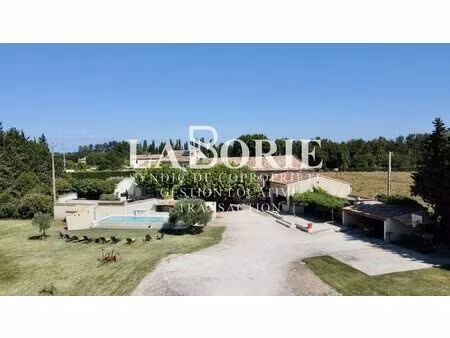 mas de charme avec piscine  revenus locatifs & fort potentie